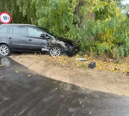 Wypadek w Ciechominie. Strażacy z OSP Wola Mysłowska i KSRG w akcji
