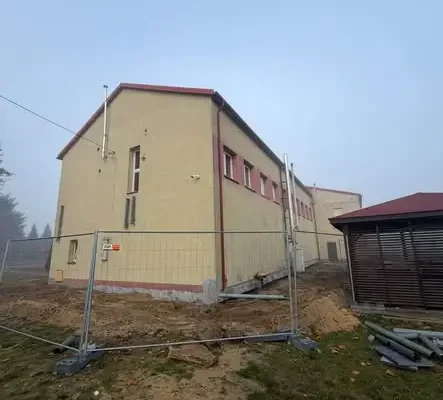 Remont budynku OSP Krzywda nabiera tempa – trwają prace wykończeniowe