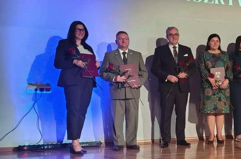 Nauczyciele z ZS w Adamowie nagrodzeni przez Starostę Łukowskiego