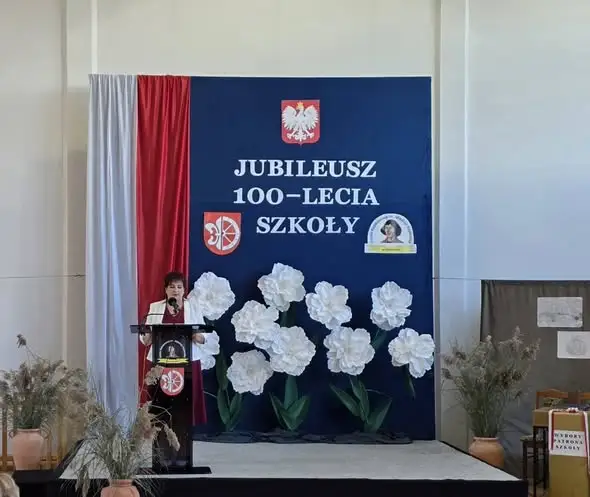 Wandów: jubileusz 100-lecia Szkoły Podstawowej im. Mikołaja Kopernika
