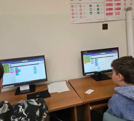 CodeWeek 2026 w naszej szkole – uczniowie poznawali podstawy programowania